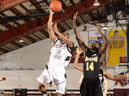Men's Basketball's Late Rally Not Enough in Tough 65-52 Setback to AIC on Saturday