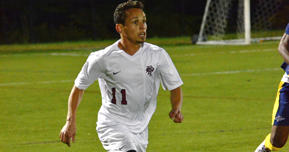 Strong Second Half Lifts Men’s Soccer Over Le Moyne, 2-0