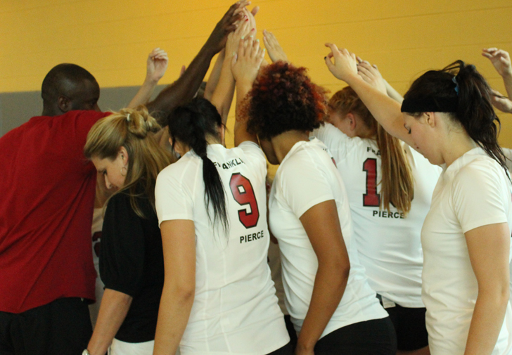 Volleyball Locks Up Home NE-10 Quarterfinal With 3-0 Sweep of American International