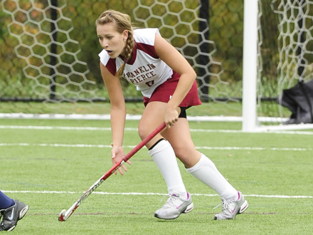 Juszczyk Named to womensfieldhockey.com All-Rookie Squad