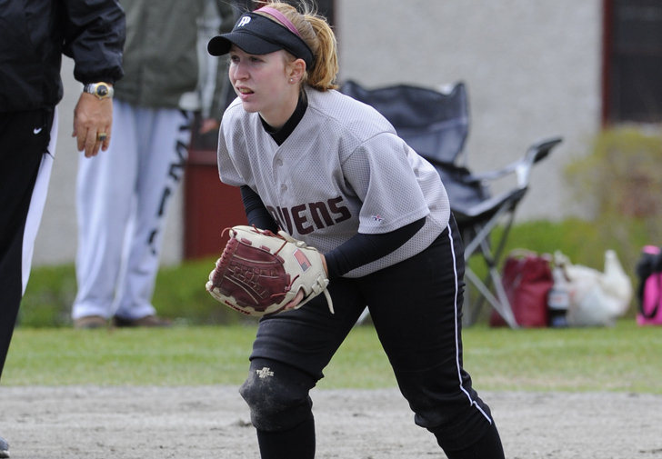 Softball Runs Win Streak to Four Games with DH Sweep of St. Mike's on Tuesday