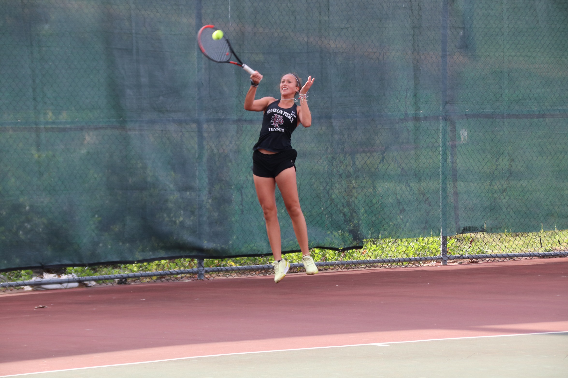 A Singles Sweep Launches Women’s Tennis Past St. Anselm, 7-0