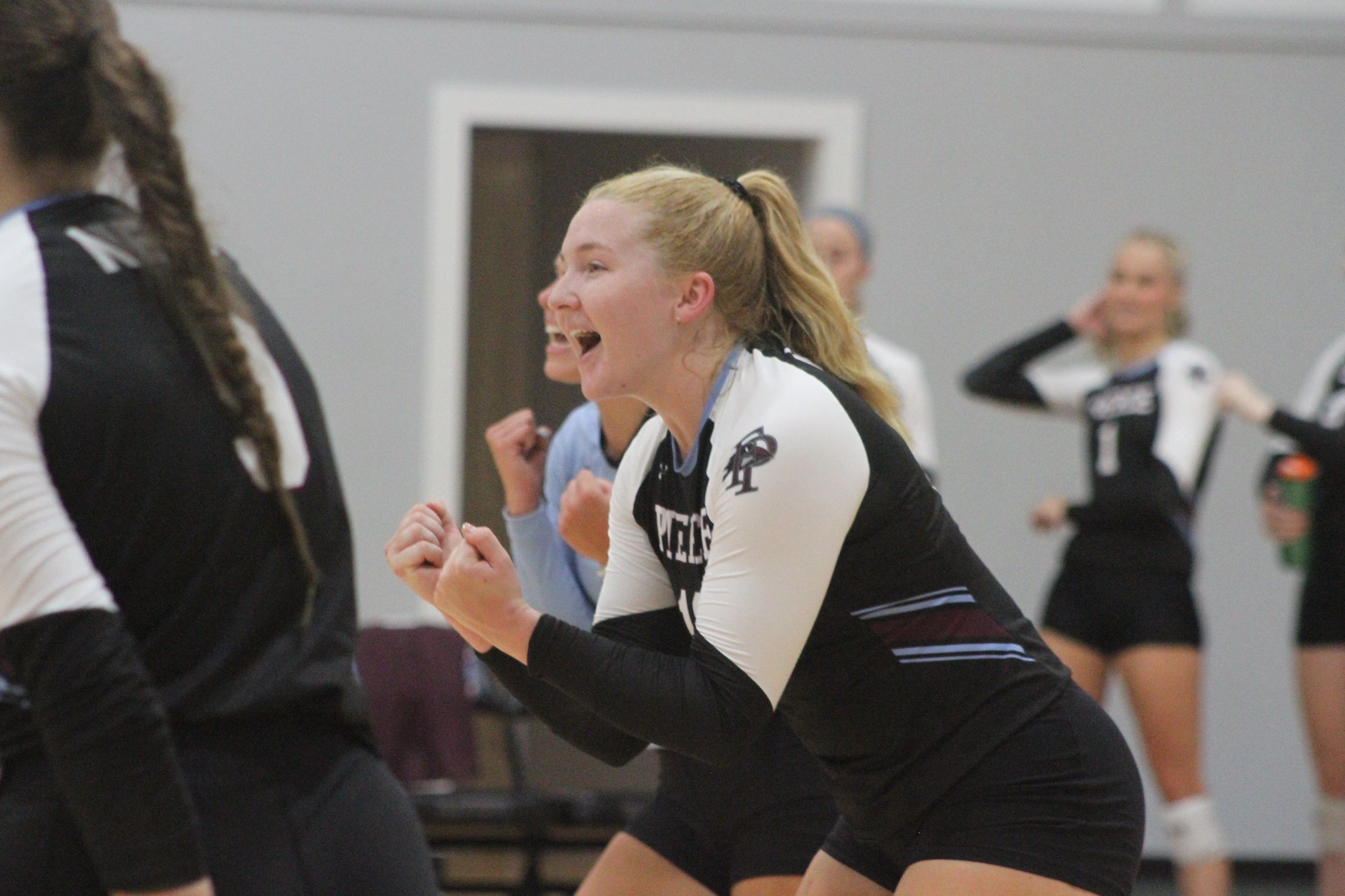 Volleyball Opens Season With Best Start Since 2019, Roderick Records First Collegiate Victories